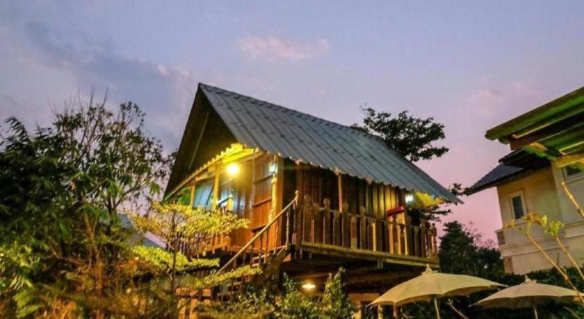 Oyo 1155 Bikers House And Enduro Tours Chiang Mai Hotel Buitenkant foto
