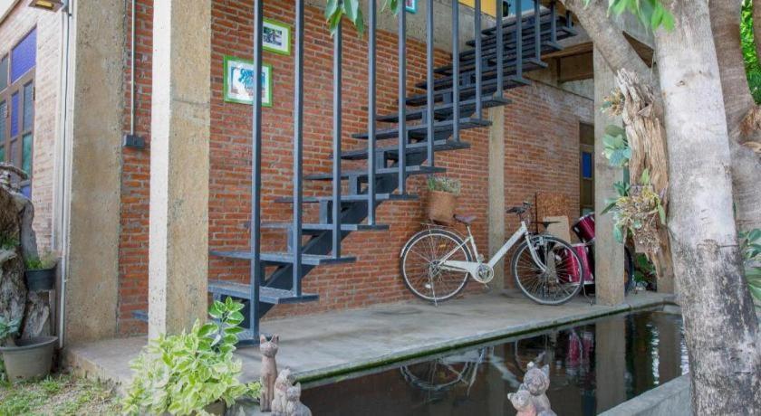 Oyo 1155 Bikers House And Enduro Tours Chiang Mai Hotel Buitenkant foto
