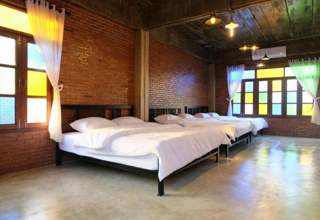 Oyo 1155 Bikers House And Enduro Tours Chiang Mai Hotel Buitenkant foto
